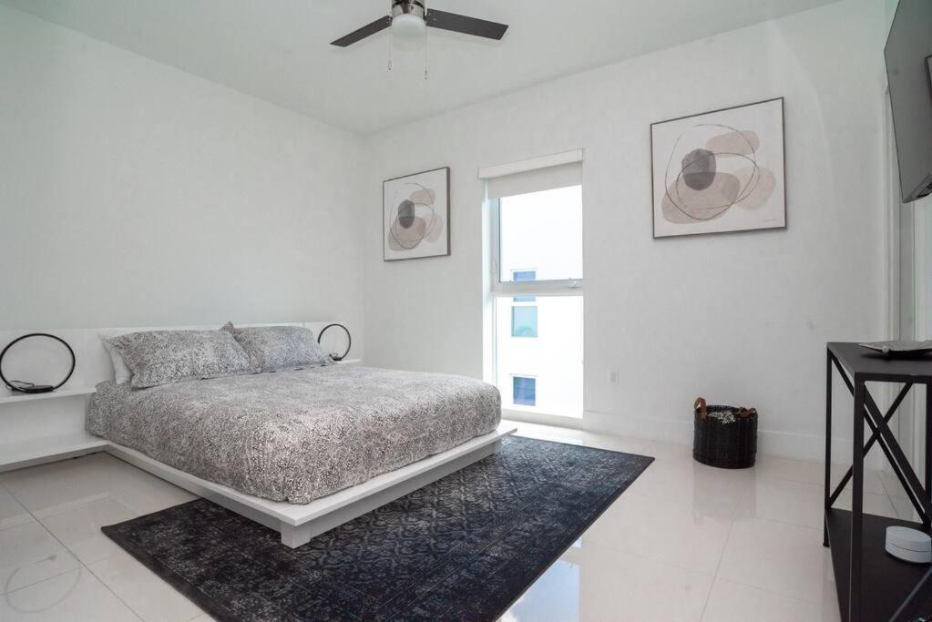 Across The Ocean Few Steps To Beach Contemporary Three Bedroom Townhouse Pompano Beach Esterno foto