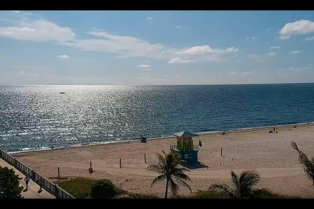 Across The Ocean Few Steps To Beach Contemporary Three Bedroom Townhouse Pompano Beach Esterno foto