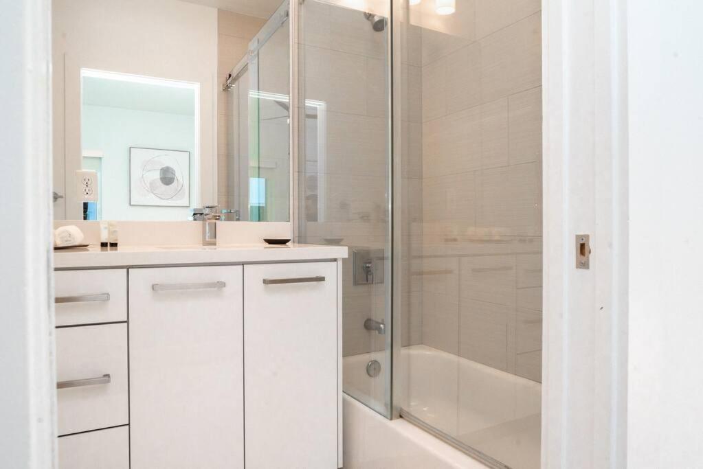 Across The Ocean Few Steps To Beach Contemporary Three Bedroom Townhouse Pompano Beach Esterno foto