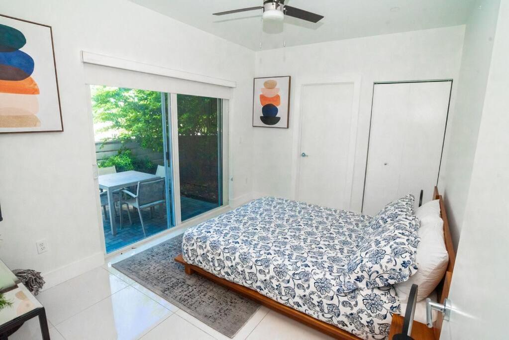 Across The Ocean Few Steps To Beach Contemporary Three Bedroom Townhouse Pompano Beach Esterno foto