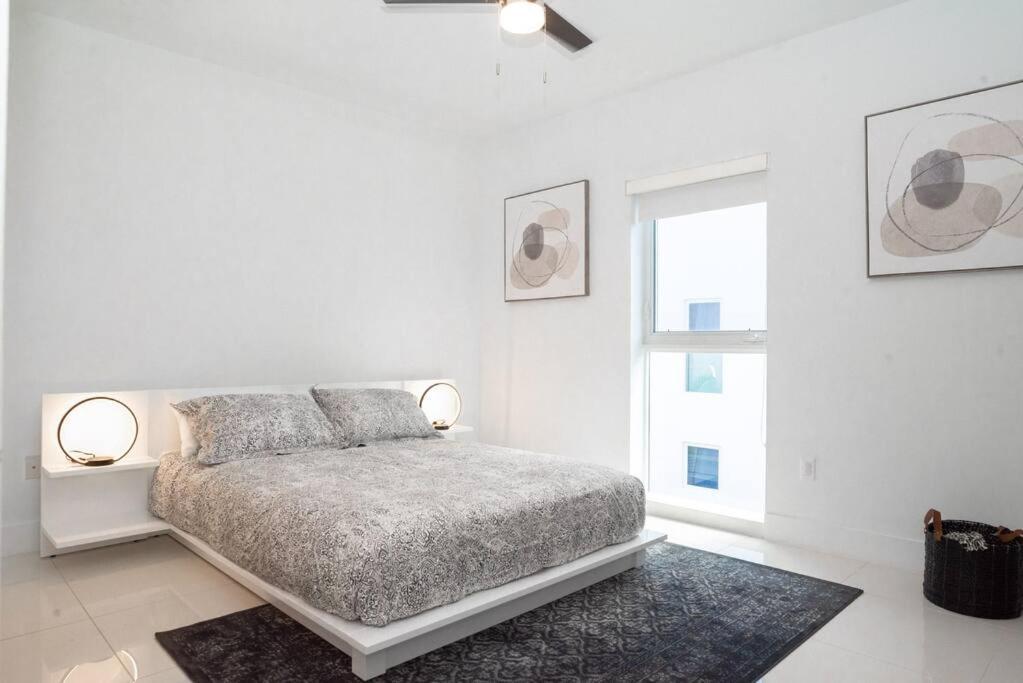 Across The Ocean Few Steps To Beach Contemporary Three Bedroom Townhouse Pompano Beach Esterno foto