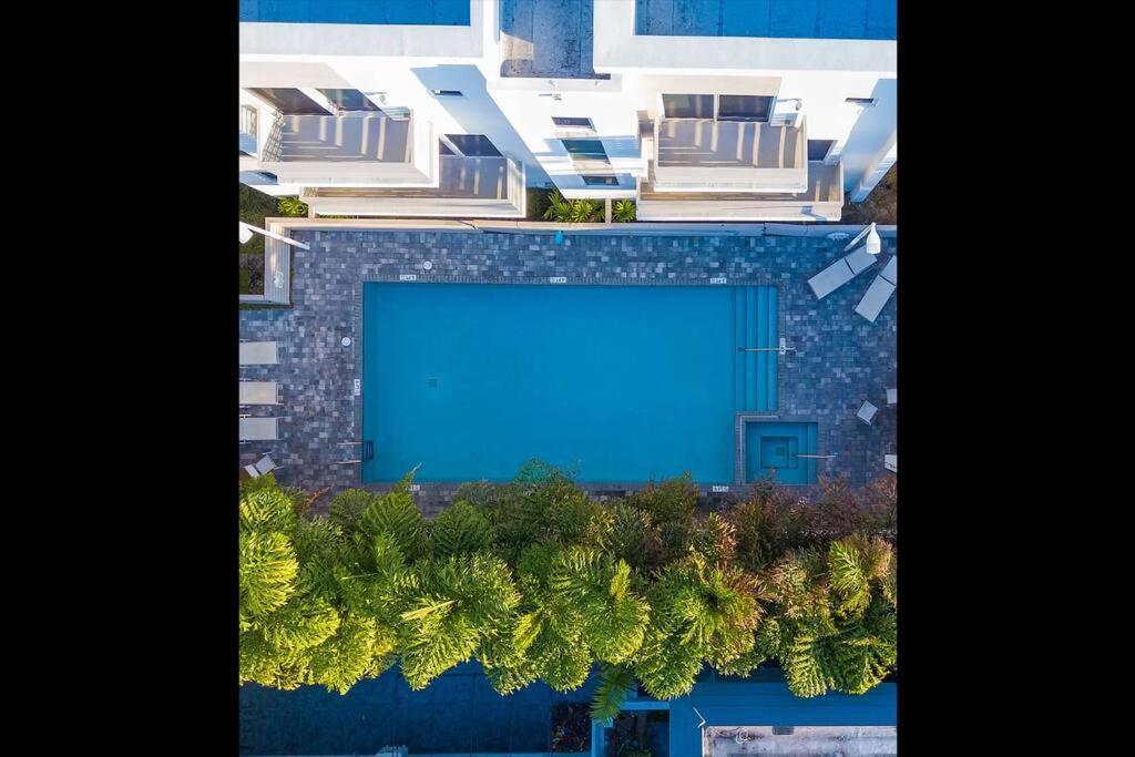 Across The Ocean Few Steps To Beach Contemporary Three Bedroom Townhouse Pompano Beach Esterno foto
