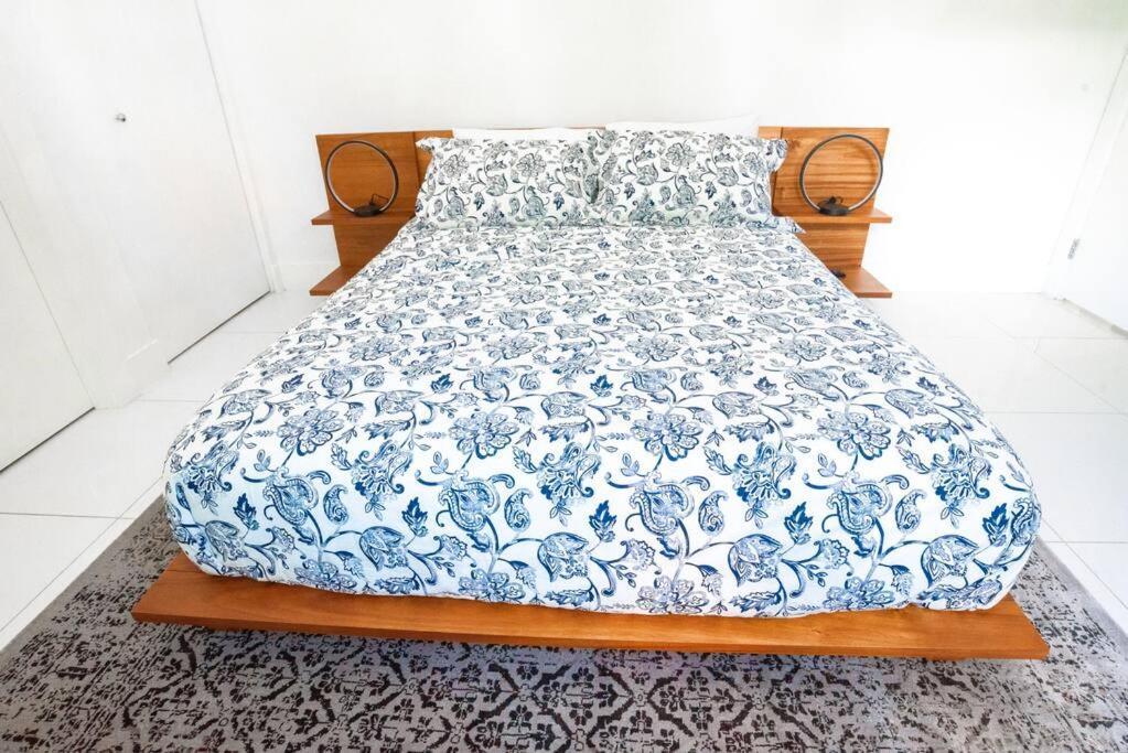 Across The Ocean Few Steps To Beach Contemporary Three Bedroom Townhouse Pompano Beach Esterno foto