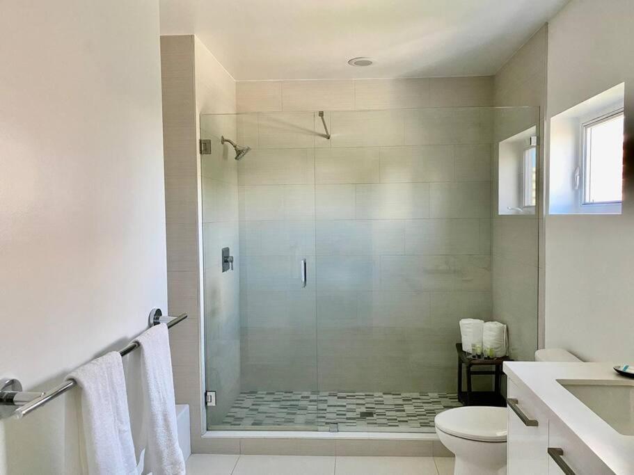 Across The Ocean Few Steps To Beach Contemporary Three Bedroom Townhouse Pompano Beach Esterno foto