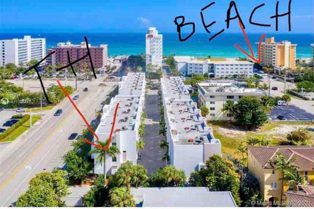Across The Ocean Few Steps To Beach Contemporary Three Bedroom Townhouse Pompano Beach Esterno foto