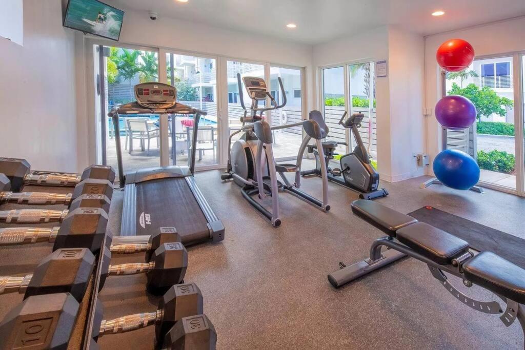 Across The Ocean Few Steps To Beach Contemporary Three Bedroom Townhouse Pompano Beach Esterno foto